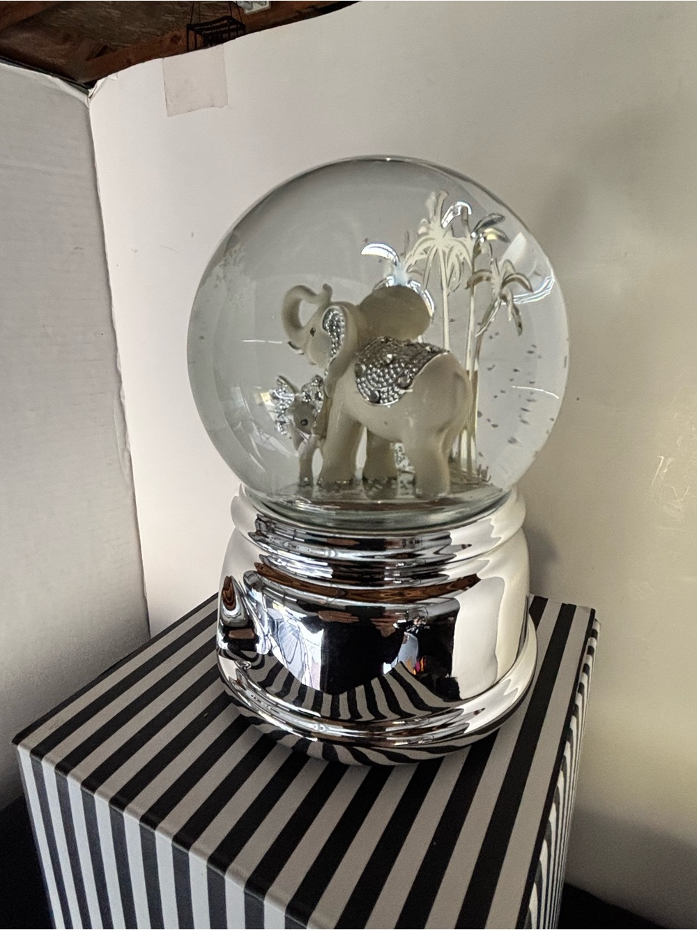 Danbury Falls Water Globe Company Box - Black & White Stripe